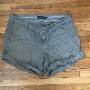 Level 99 Anthropologie Khaki Roll-Cuff Women’s Shorts
